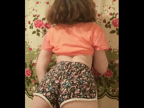 ❤️ Sexy junges Babe zieht ihre Shorts vor der Kamera aus ️❌ Sex video bei de.xxx050890.ru ❌️